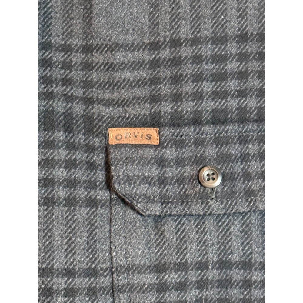 Orvis Men's Size M Gray and Black Plaid Heavy Weight Flannel Shirt - Picture 2 of 7